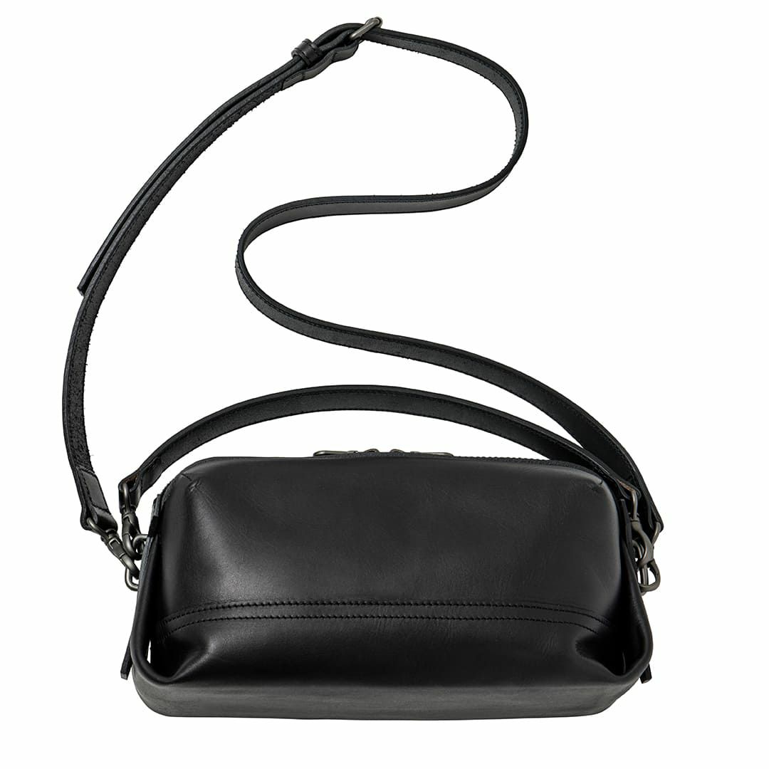 MHL.（エムエイチエル）の「TOUGH LEATHER（ショルダーバッグ